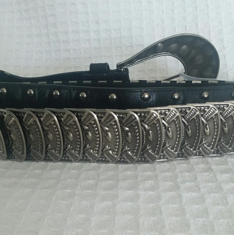 No Boundaries Stretch Faux Leather & Metal Belt NWT
